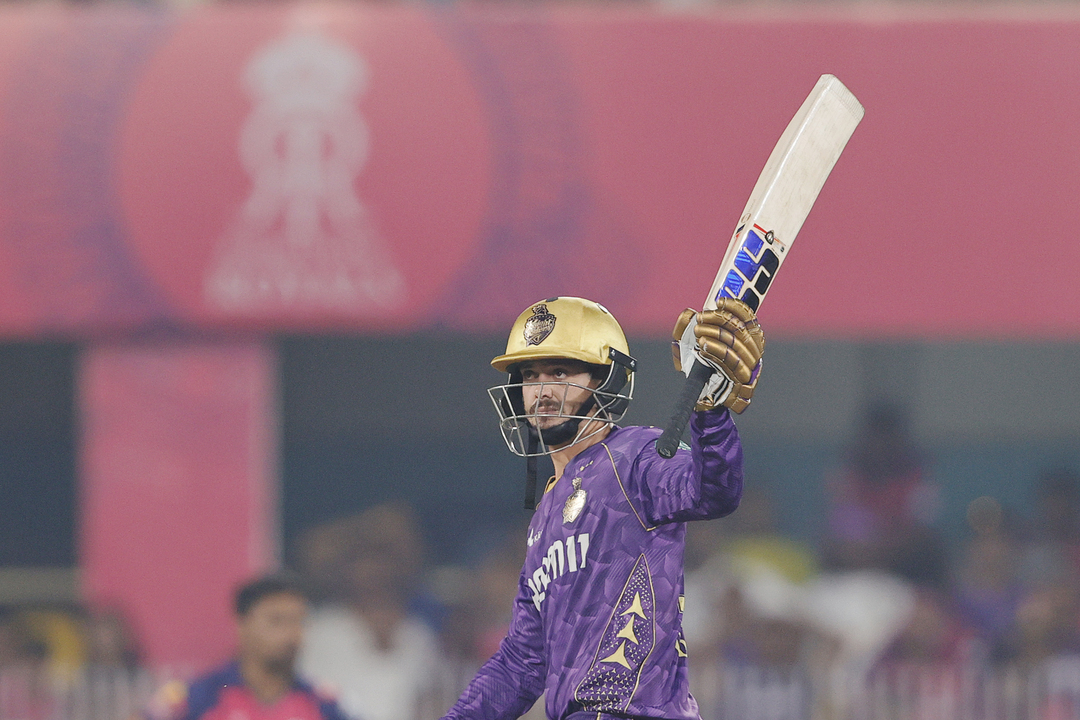 Brilliant Quinton de Kock aces the chase with 97*(61) background