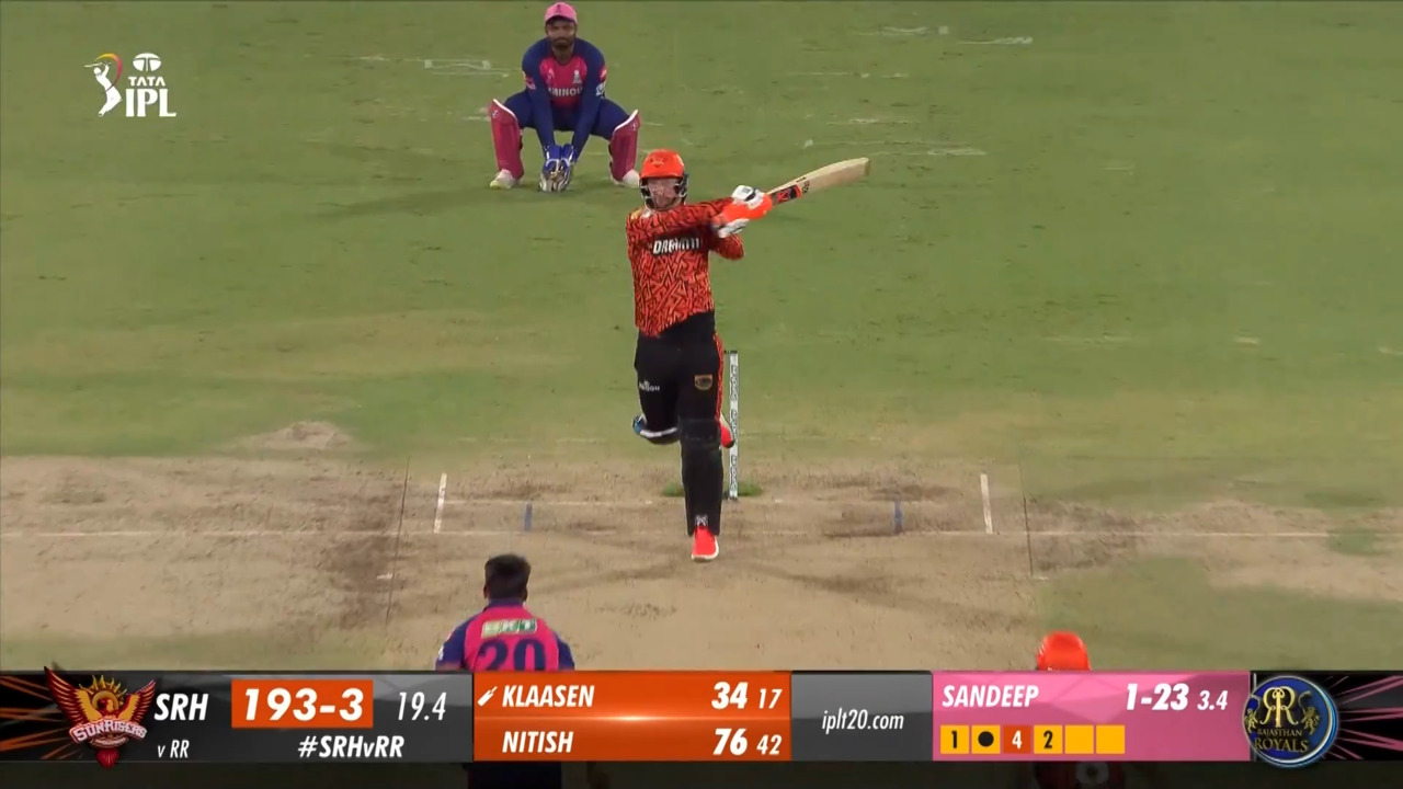 M50: SRH vs RR – Heinrich Klaasen Six background