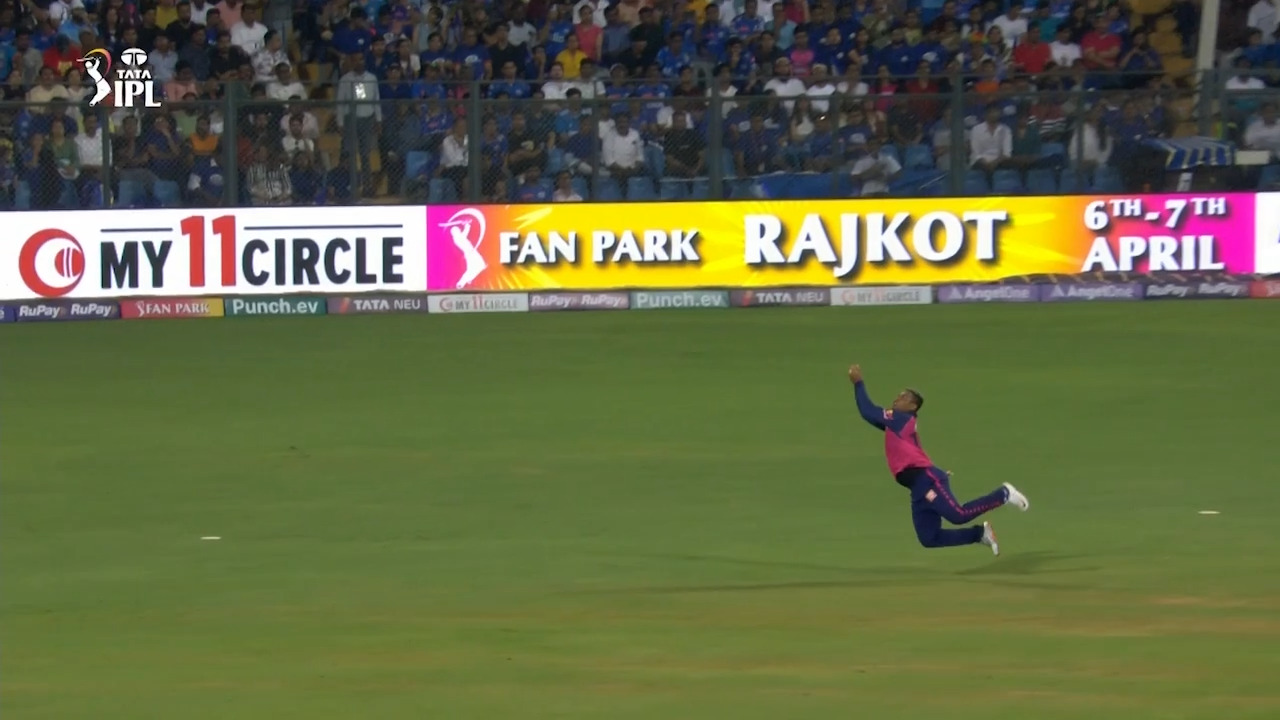 Speed, Timing & Reflexes! Hetmyer's pulls of a stunning catch background