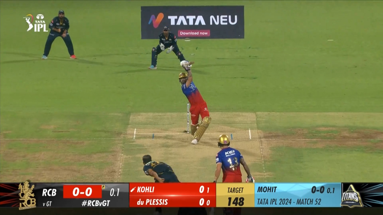 M52: RCB vs GT – Virat Kohli Six