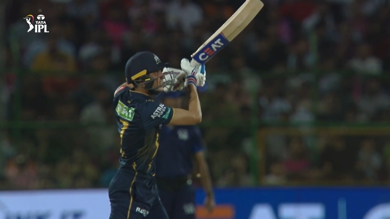 Delightful Strokes Downtown ft. Shubman Gill