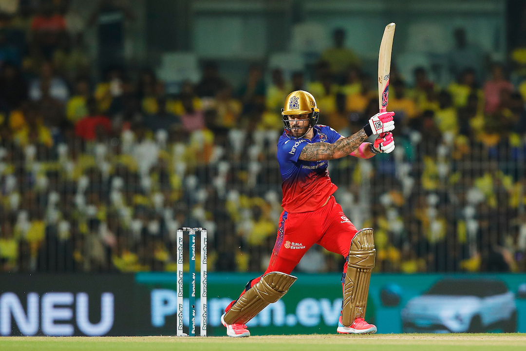 4,4,4,4: Du Plessis hits the fifth gear early
