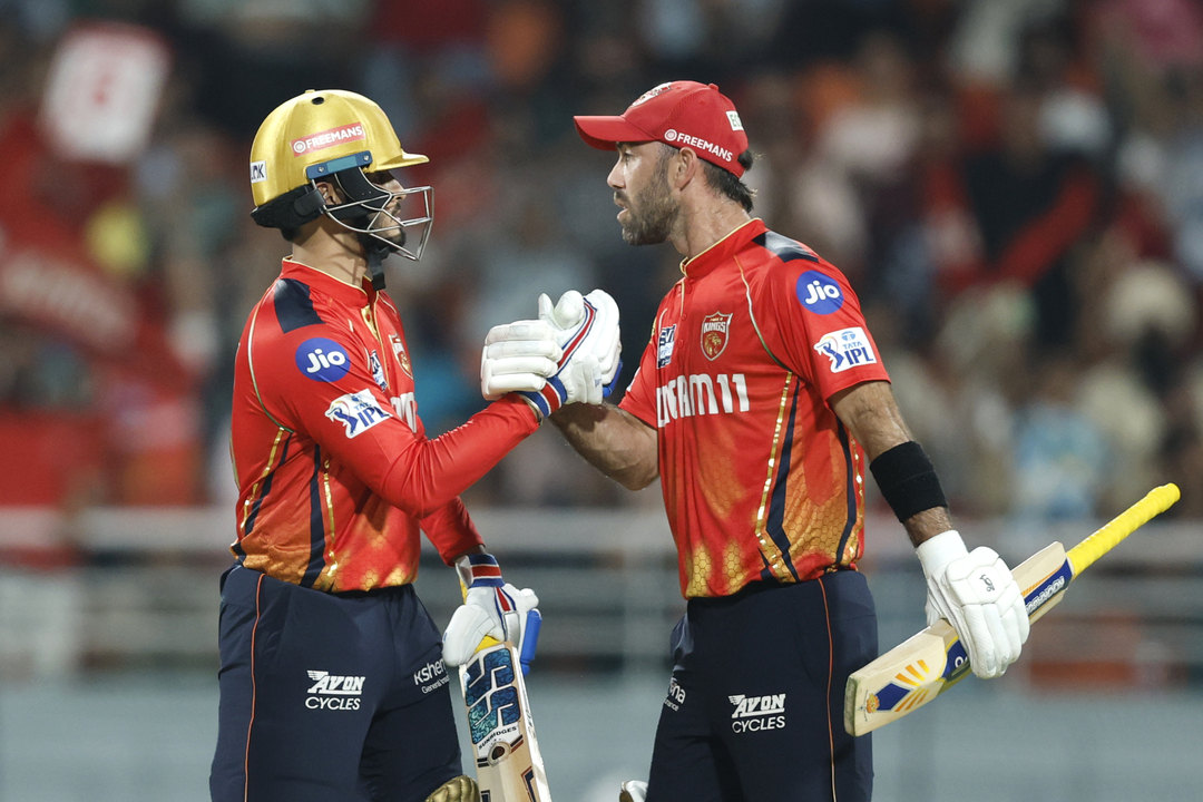 Breaking the shackles: Maxwell, Wadhera go 6,4,6 background