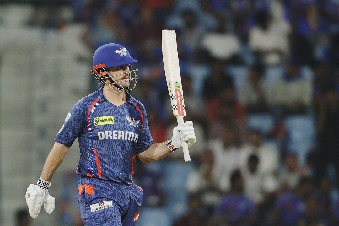 Mitchell Marsh blazes away with terrific 60(31)