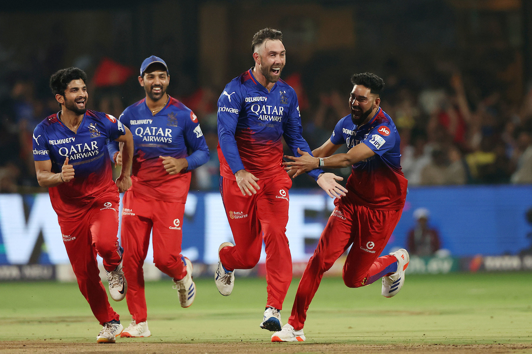 First ball HUGE wicket: Maxwell provides perfect start