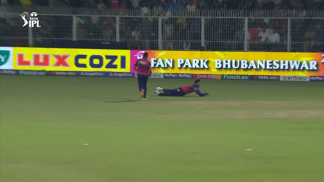 Brilliant athletic effort & Superb running catch ft. Riyan & Jurel