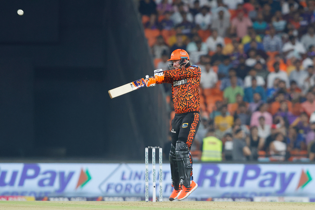 Heinrich Klaasen stabilises SRH with 32(21)