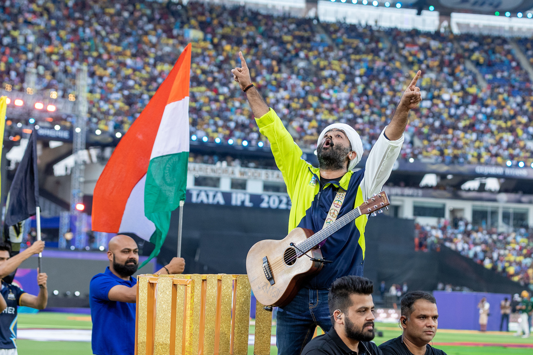 TATA IPL 2023 Opening Ceremony: Arijit Singh wows Ahmedabad with magical performance background