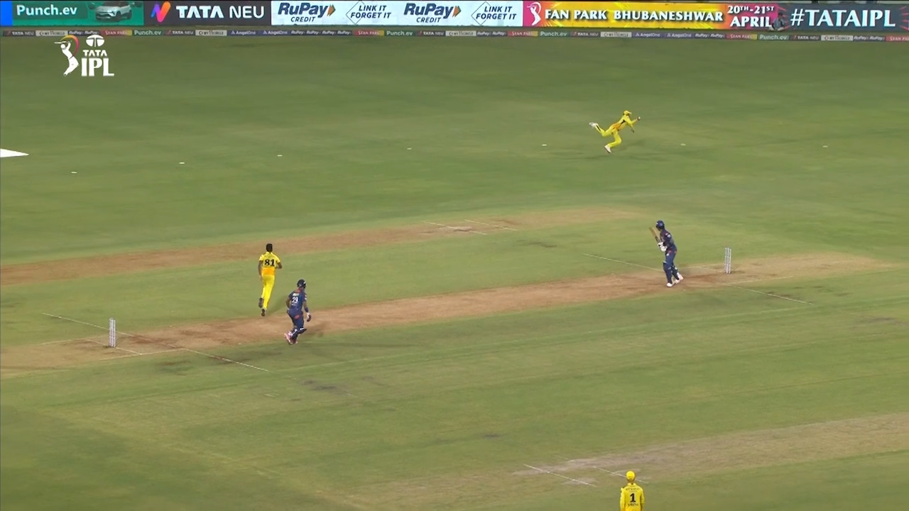 STUNNER! Jadeja's splendid one-handed reflex catch background