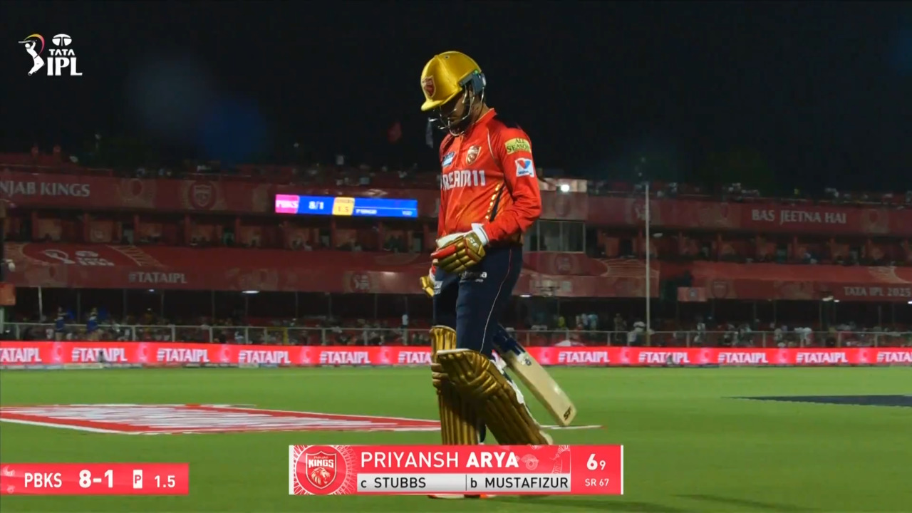 IPL 2025 M66: PBKS vs DC - Priyansh Arya Wicket background