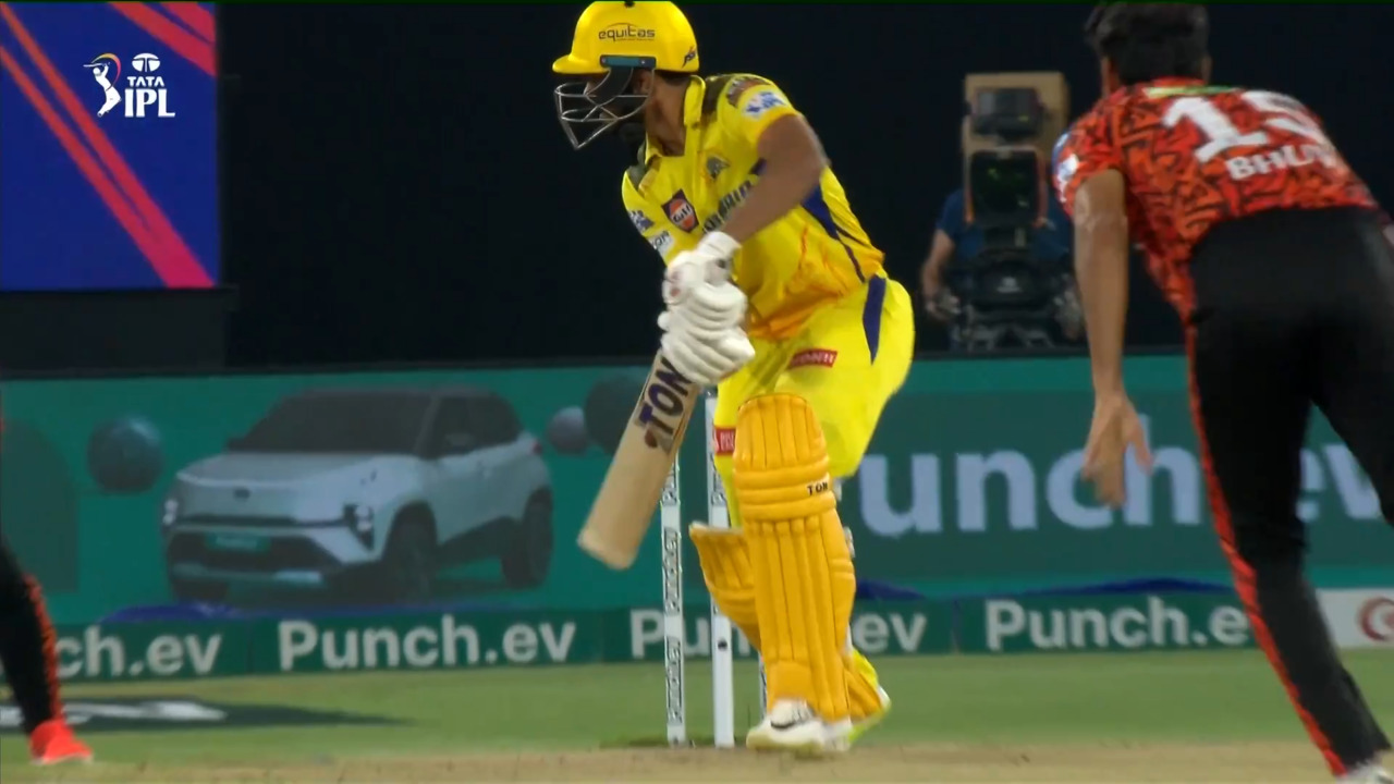 What timing! Gaikwad's prod runs away for four