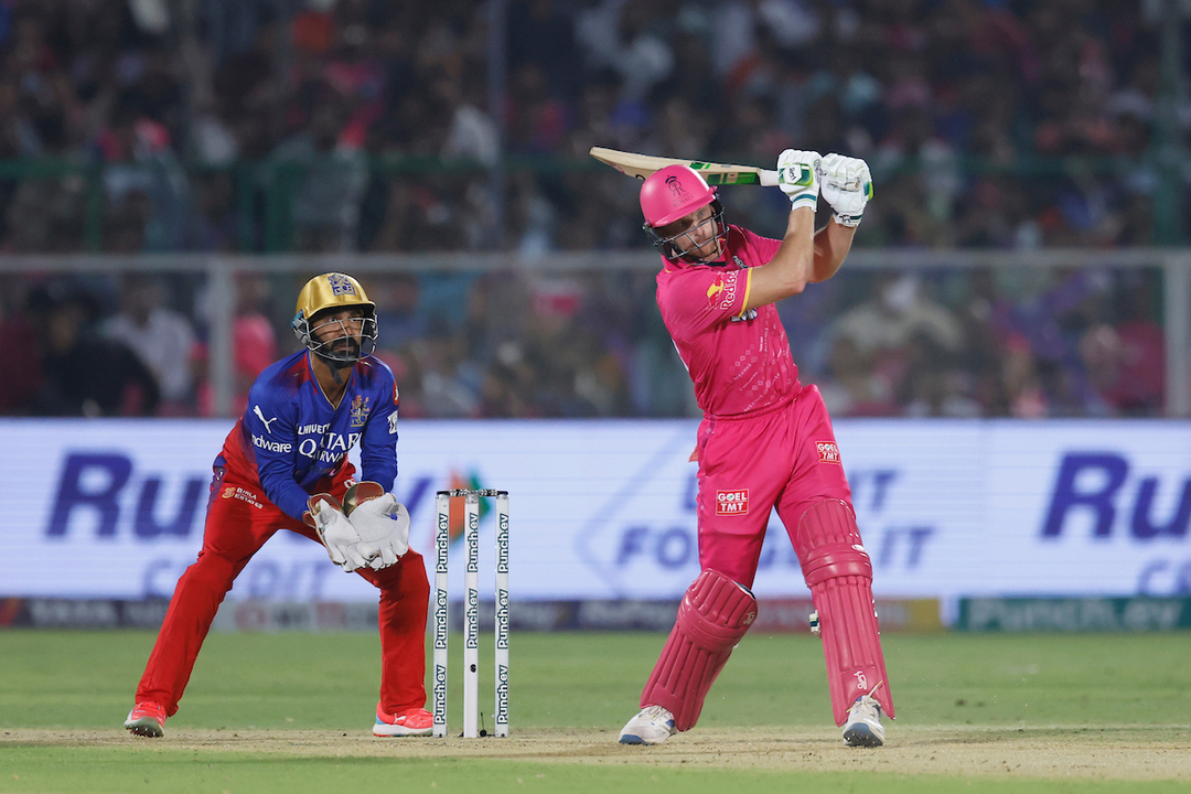 4,4,6,4: Buttler takes the attack to Dagar background