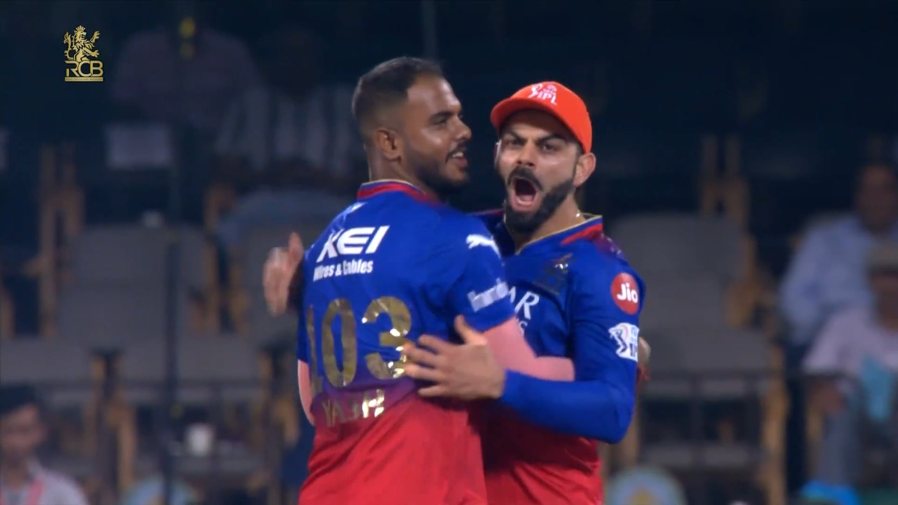 M62: RCB vs DC – Fall of Wickets