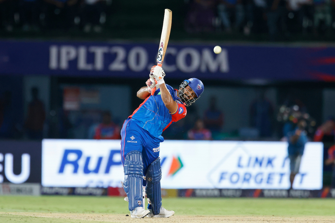 6,4,4: Rishabh Pant gets to his 50 in style background