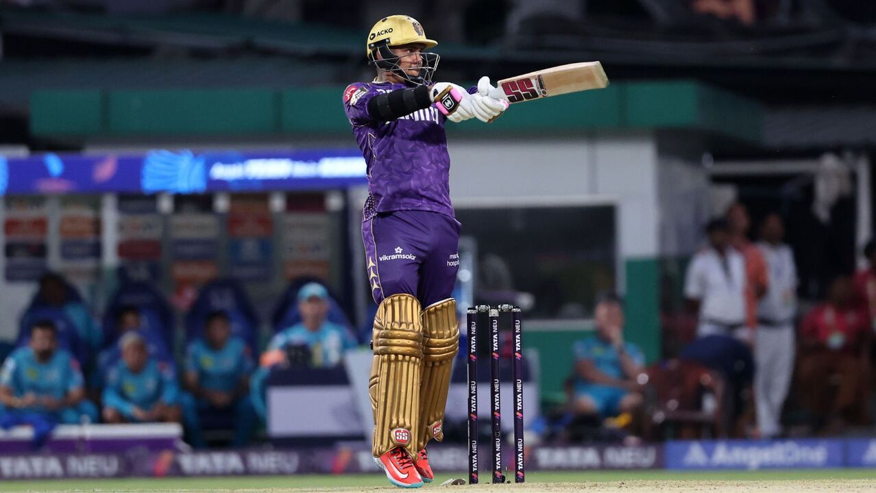 Sunil Narine provides brisk start with 30(13)