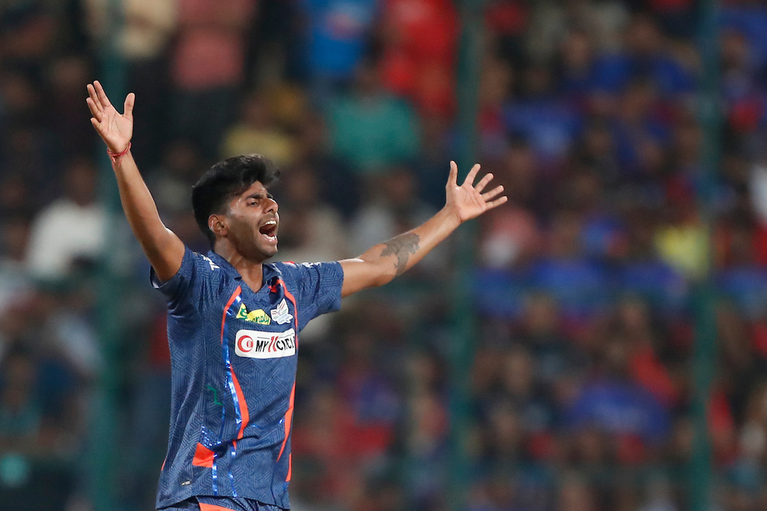 Lightening fast Mayank Yadav's scintillating spell of 3/14