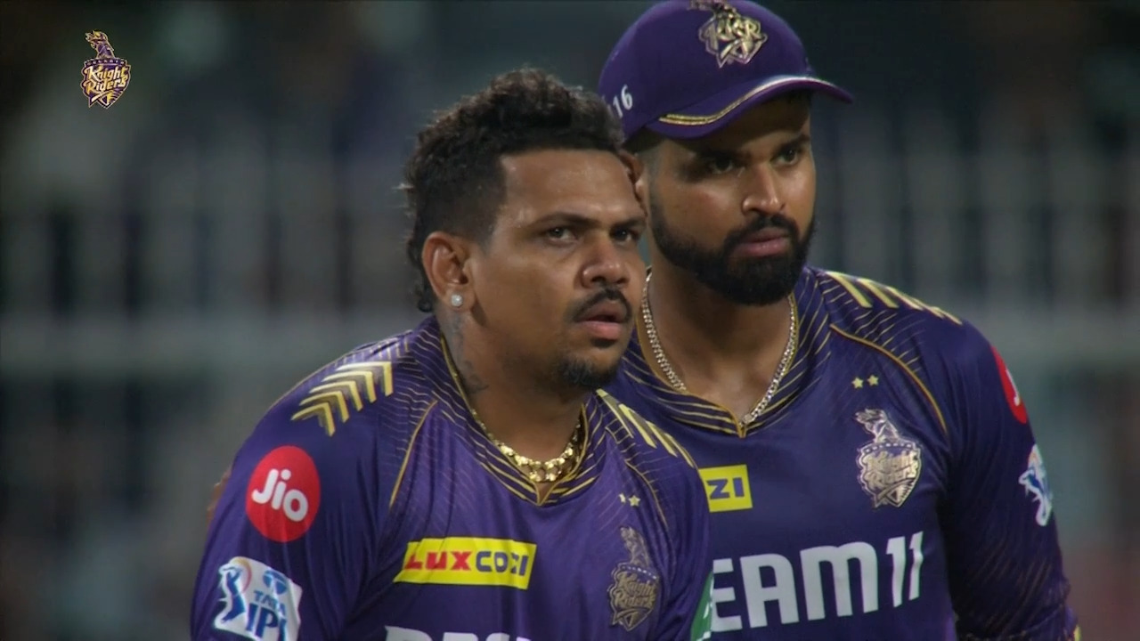 Fantastic Comeback: Narine wins the battle against Powell