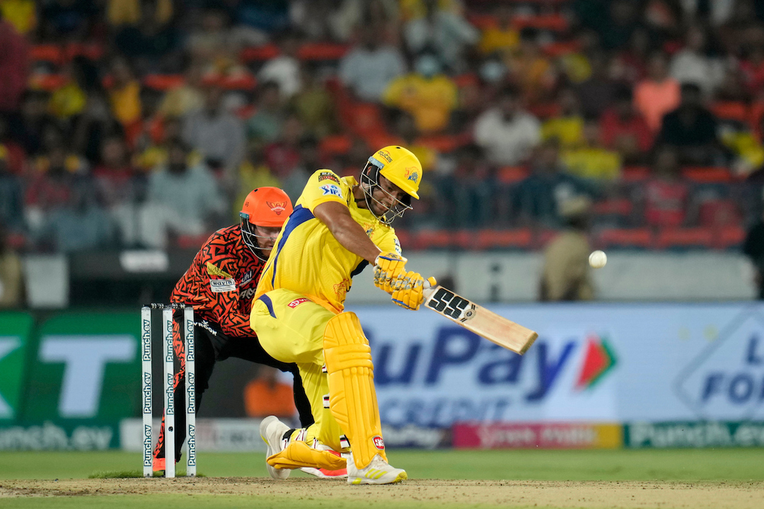 6 & 4: Dube off the mark in style