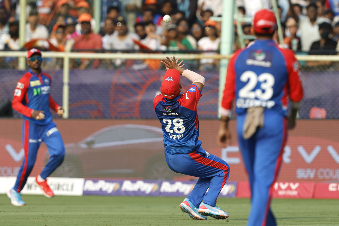 Brilliant catch running backwards ft. Vipraj Nigam background