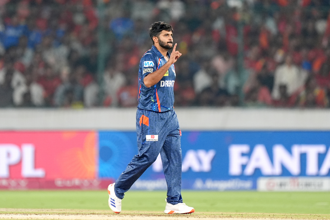 A special century! Shardul picks up his 100th IPL wicket