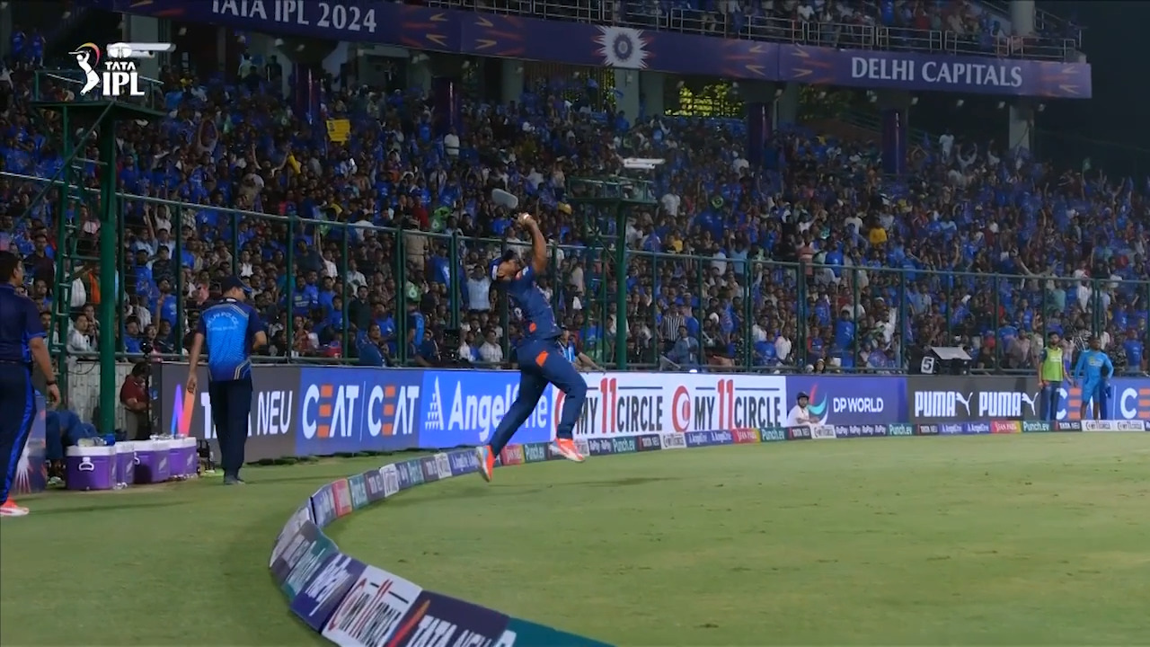 Calm & Simple: Pooran's excellently judged catch