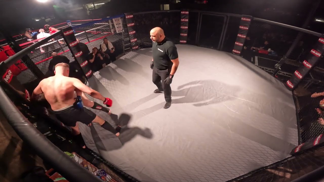 MILTON KEYNES | MMA | FLATLINE VS BAYLEY CARROLL