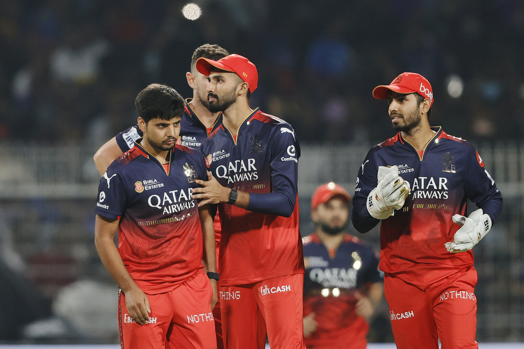 Strong Comeback: Rasikh Salam's perfect reply to Narine