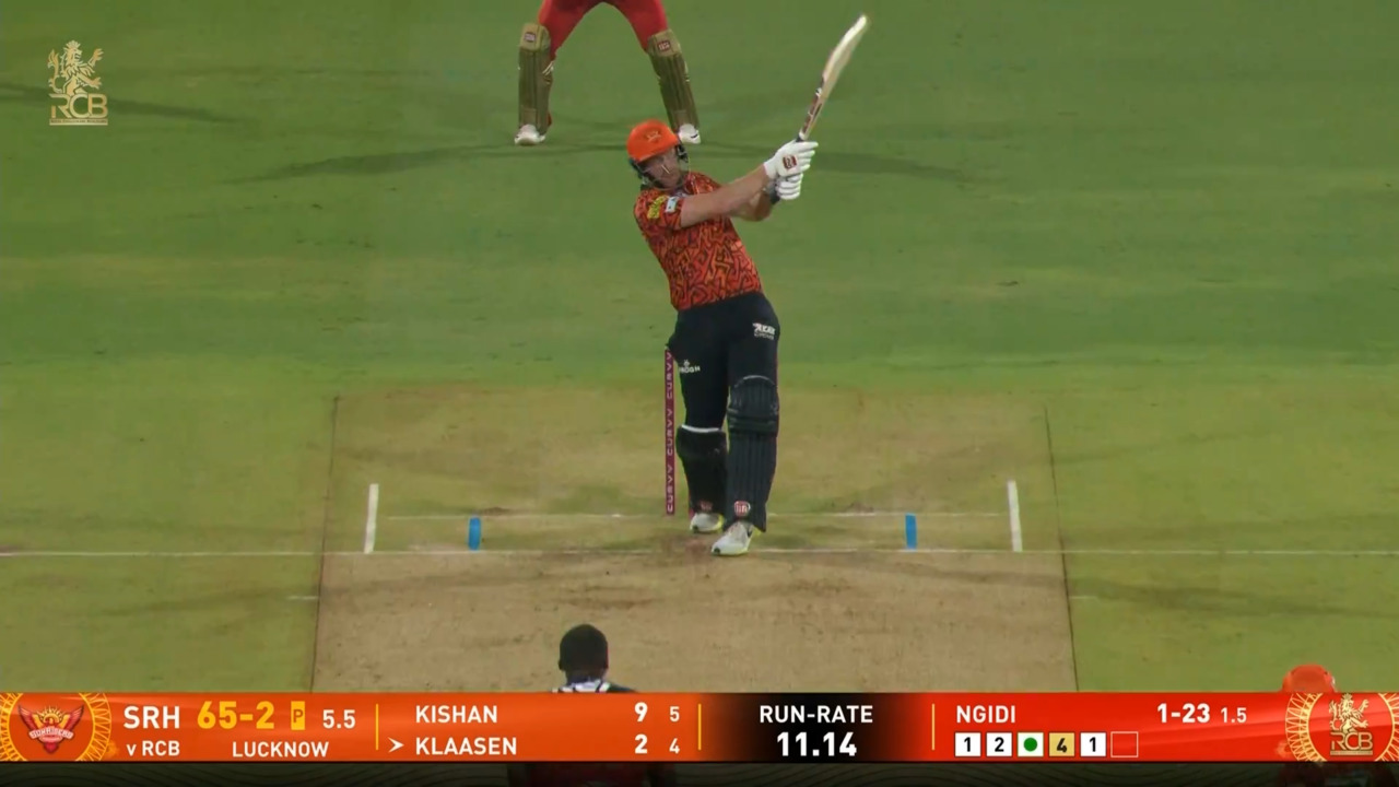 IPL 2025 M65: RCB vs SRH - Heinrich Klaasen Six background