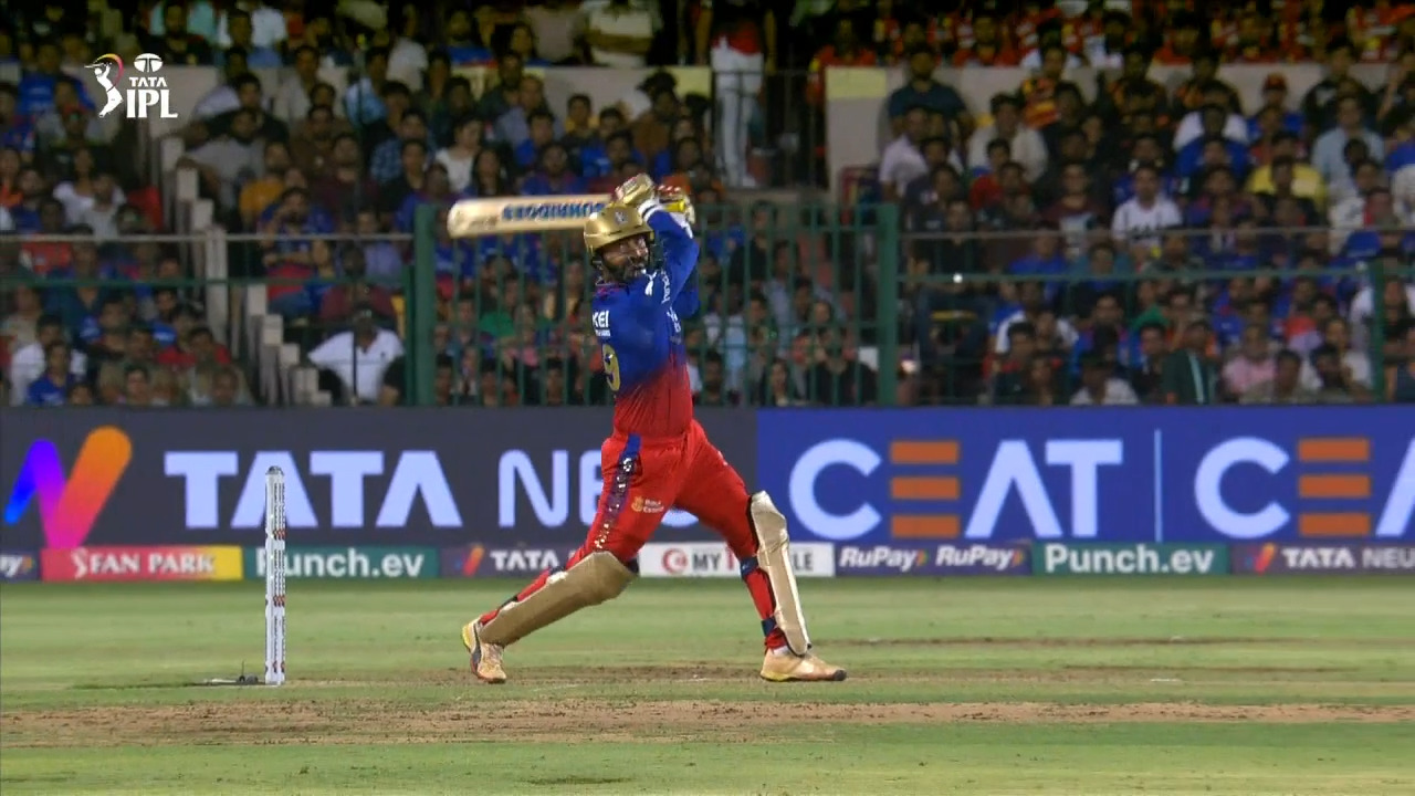 DK on the charge: Karthik smashes 4,4,6,4 off Unadkat