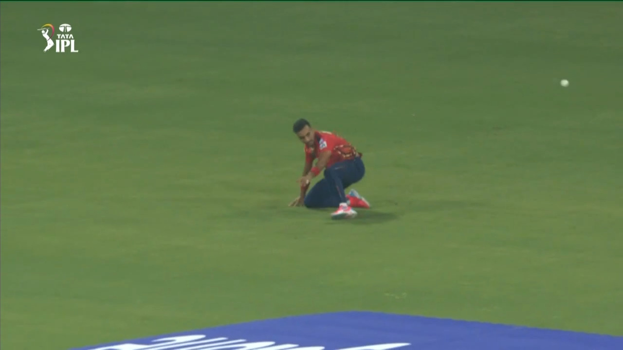 Fantastic effort! Harshal nearly pulls off a brilliant running catch