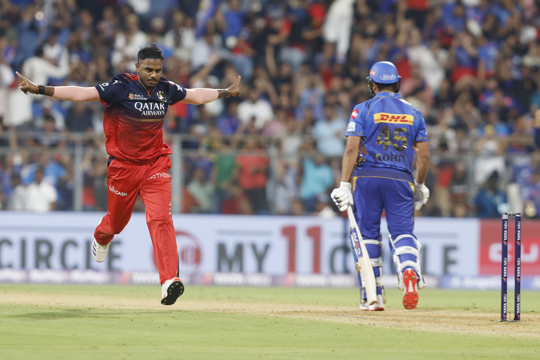 4, 4, castled! Yash Dayal's perfect comeback against Rohit Sharma