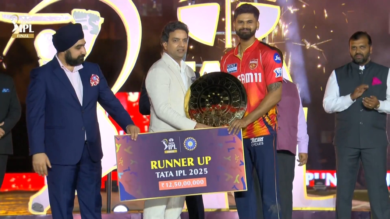TATA IPL 2025: Runners Up Award - Punjab Kings background
