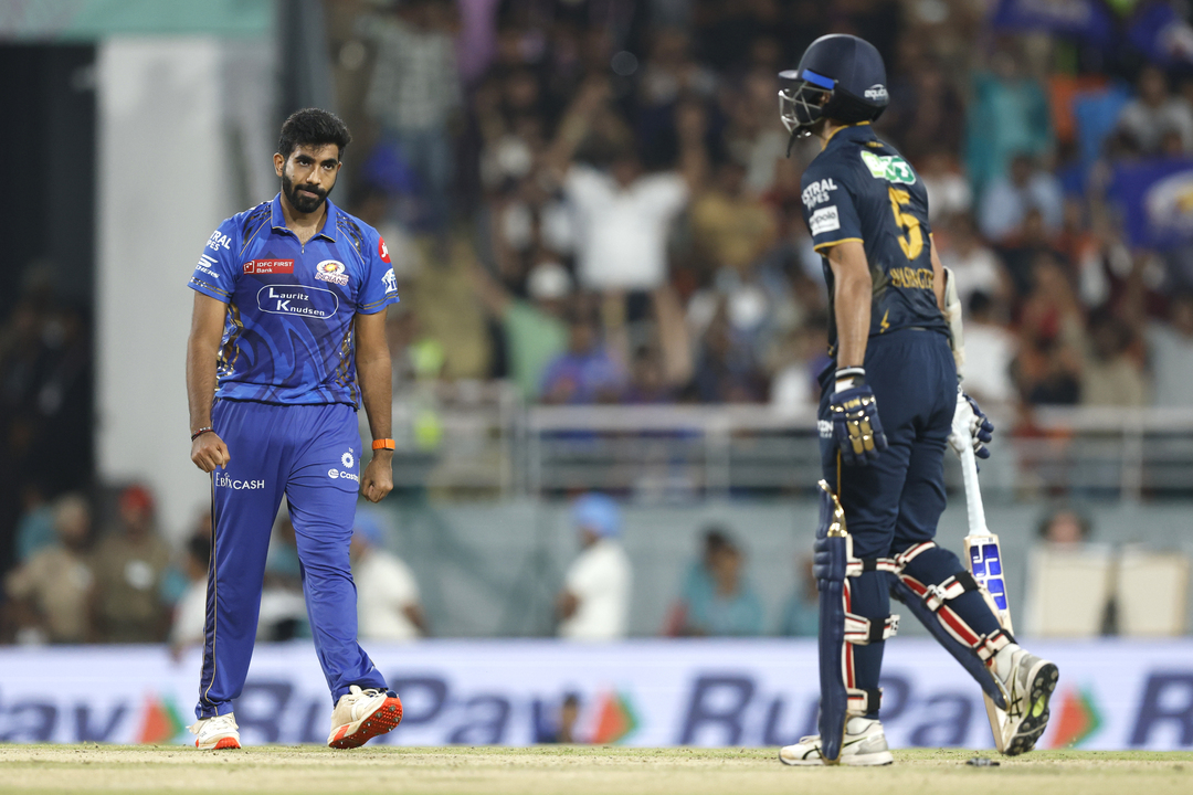 Nutmegged! Special Bumrah's special yorker to castle Washington background
