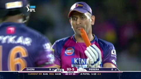 M53: RPS vs KXIP – MS Dhoni Six