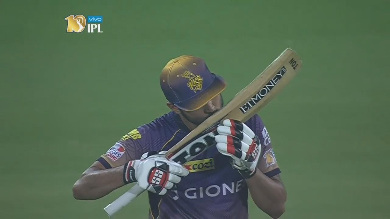 9 from 6 balls, Manish keeps calm & finishes it off in style