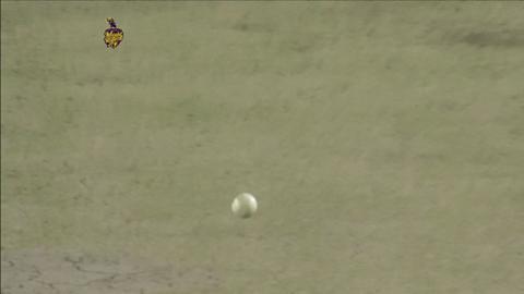 M60: KKR vs RCB – Moises Henriques Wicket