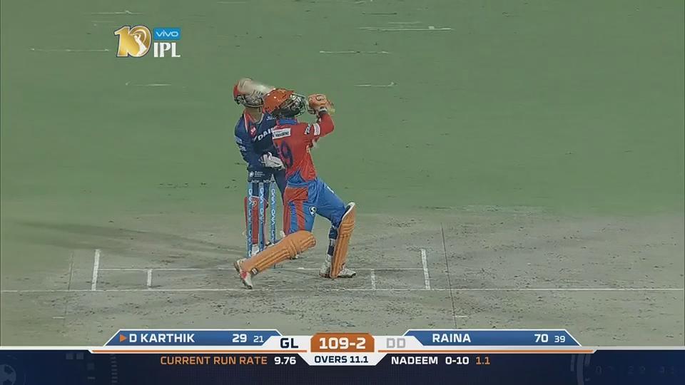 M42: DD vs GL – Dinesh Karthik Six background