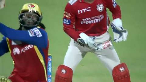 M40: RCB vs KXIP – Chris Gayle Six