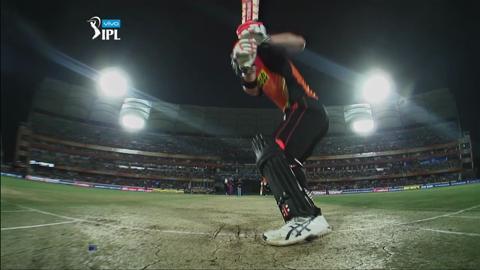 M42: SRH vs DD – David Warner Six background