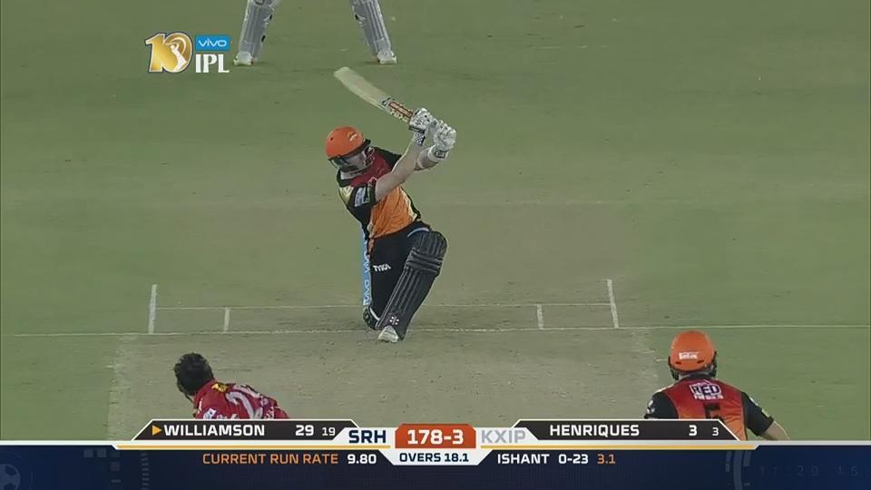 M33: KXIP vs SRH – Kane Williamson Six