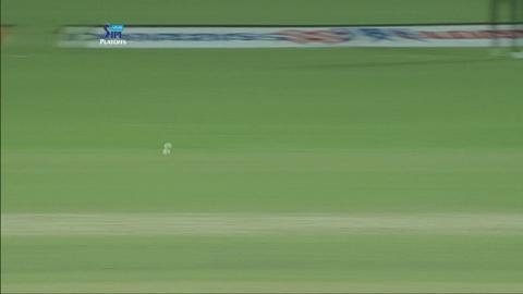 M59: GL vs SRH – Brendon McCullum Wicket background