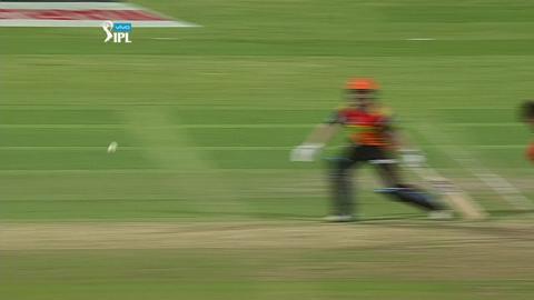 M4: RCB vs SRH – Karn Sharma Six background