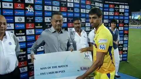 M59: CSK vs RCB – Man of the Match – Ashish Nehra