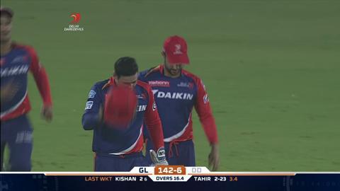 M23: DD vs GL – Dinesh Karthik Wicket background