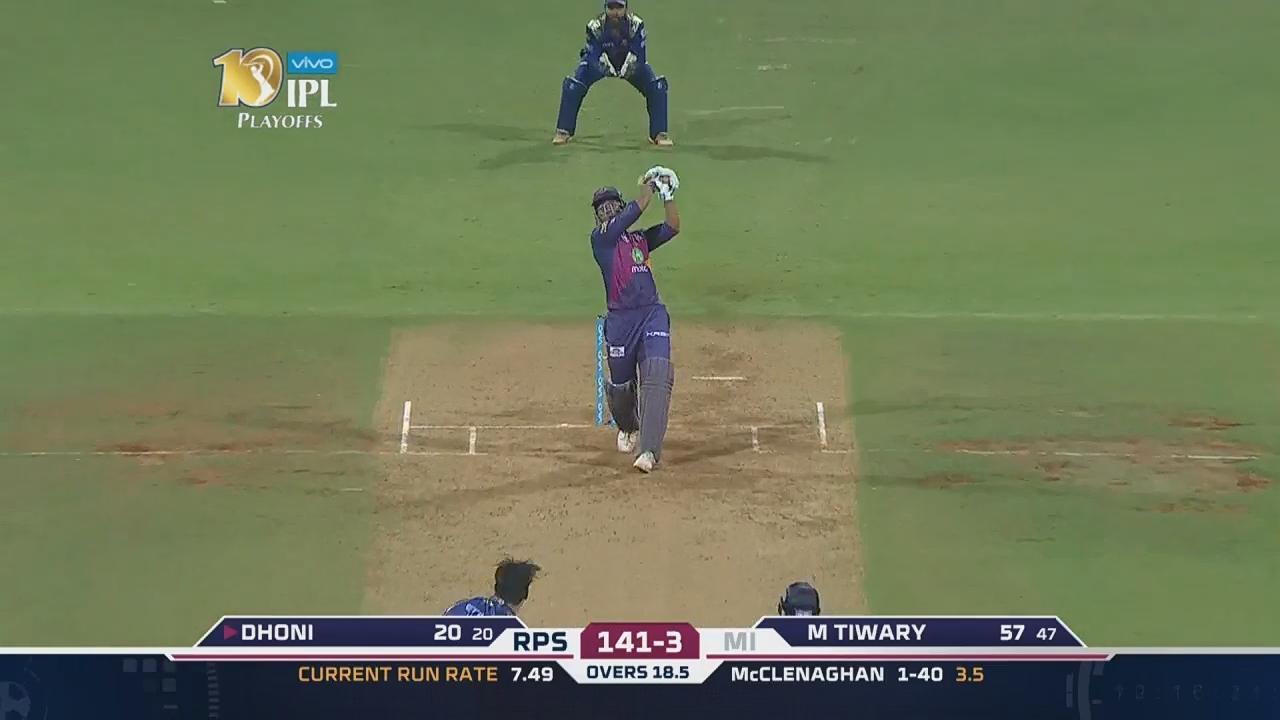 Q1: MI vs RPS – MS Dhoni Six