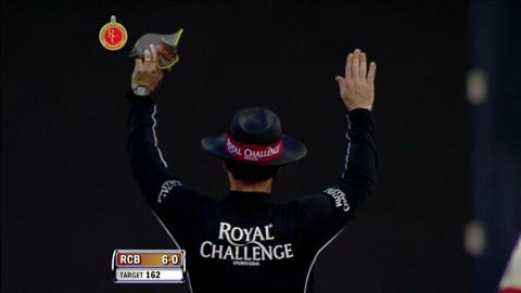 M9: RCB vs SRH – Mayank Agarwal Six