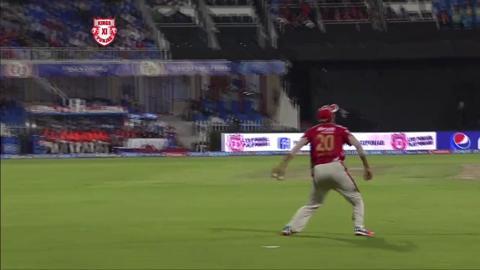 M9: KXIP vs SRH – Darren Sammy Wicket