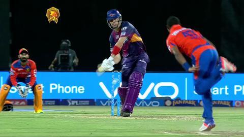 M6: GL vs RPS – Kevin Pietersen Wicket background