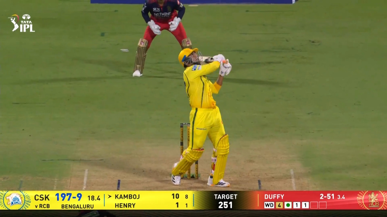 IPL 2026 M11: RCB vs CSK - Anshul Kamboj Six