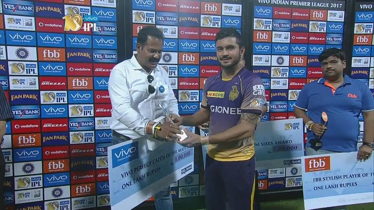 M11: KKR vs KXIP – VIVO perfect catch of the match – Manish Pandey backdrop